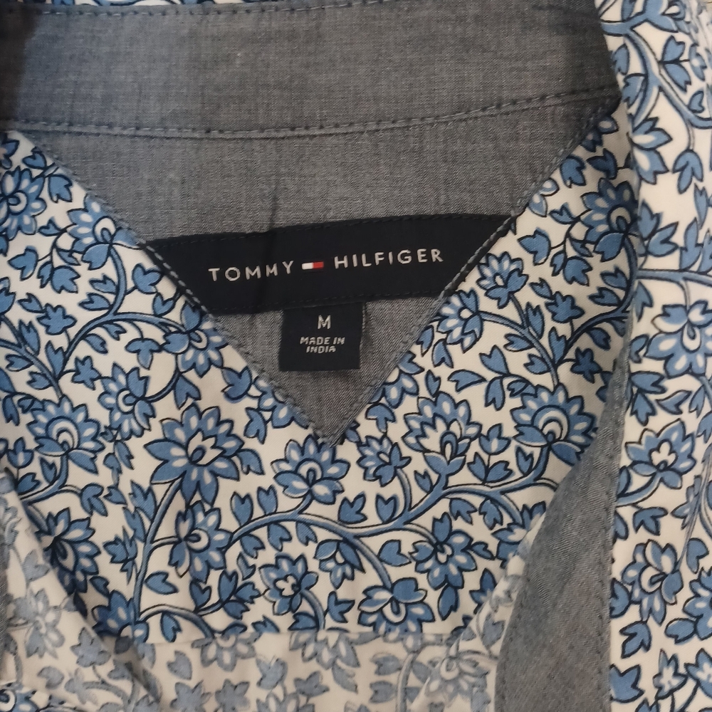 TOMMY HILFIGER SIZE M. Blue Floral wome.'s Shirt - Picture 2 of 12